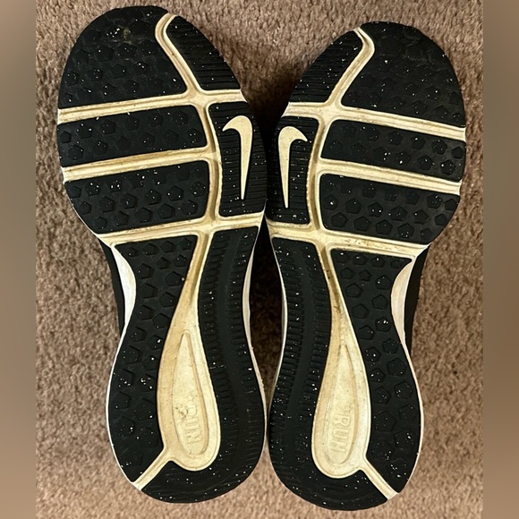 Nike Revolution Girls Athletic Running Gym Shoes Black Pink Sneakers 907254-001 - Picture 13 of 13